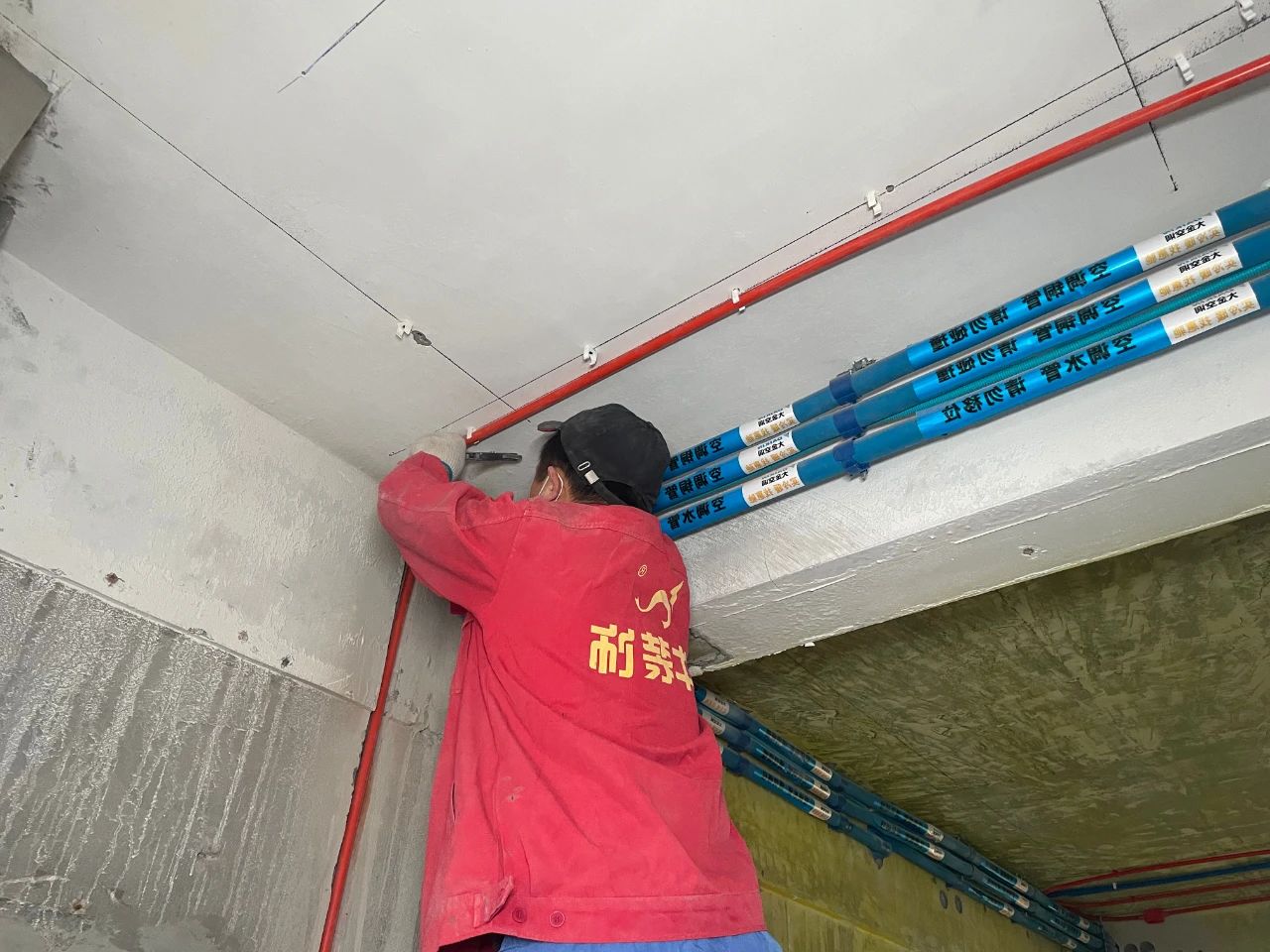 南（nán）京紅牛裝飾公司工地巡檢：工藝細節彰顯匠心品質，更彰顯品牌魅力06
